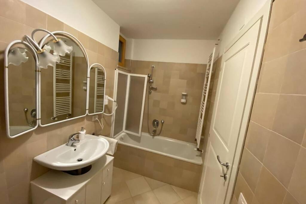 Apartament Living Rencio: Vicino Al Centro Di Bolzano Zewnętrze zdjęcie